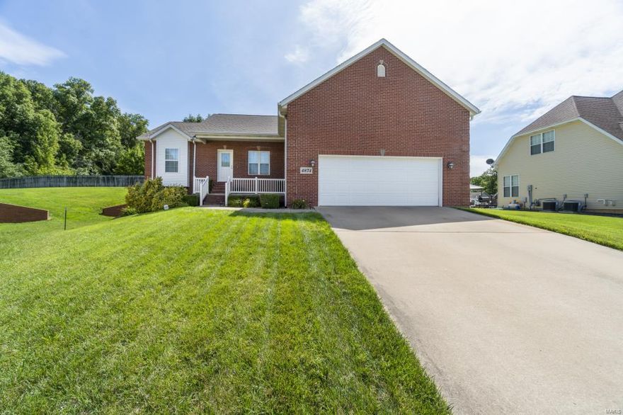 This 5 bedroom 3 full bath ranch offers main level laundry, semi open concept, divided floor plan, a master en-suite, and a lower level that is amazing for entertaining with a large family/media room, a full large wet bar that could easily be made into a 2nd kitchen with a custom awesome bar top, a private area for guests and a walkout for easy access, and a convenient exit onto the lower patio. The location of this highly desired neighborhood is hard to beat. Jackson Schools but just off Interstate 55 for easy access to neighboring cities. Please don't miss this one!