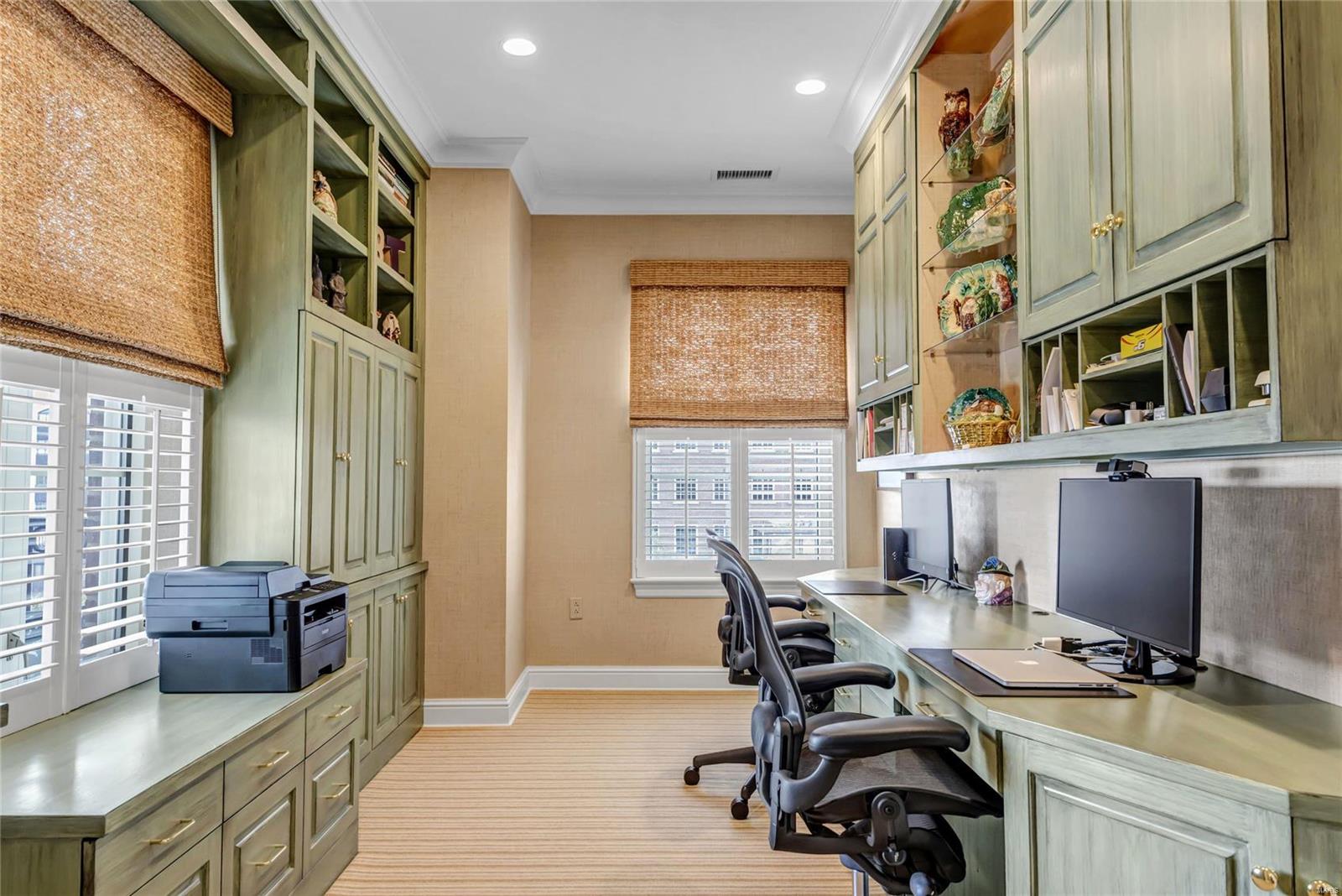 Plaza In Clayton A Condo Amd & - Residential