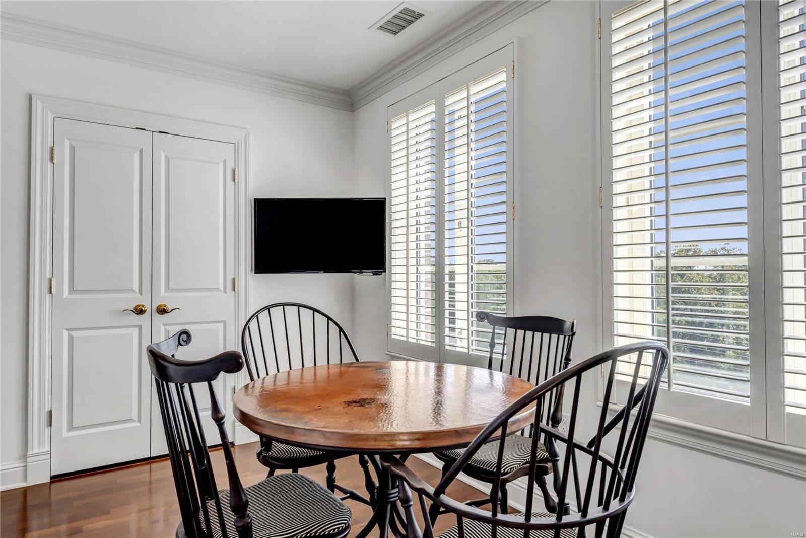 Plaza In Clayton A Condo Amd & - Residential