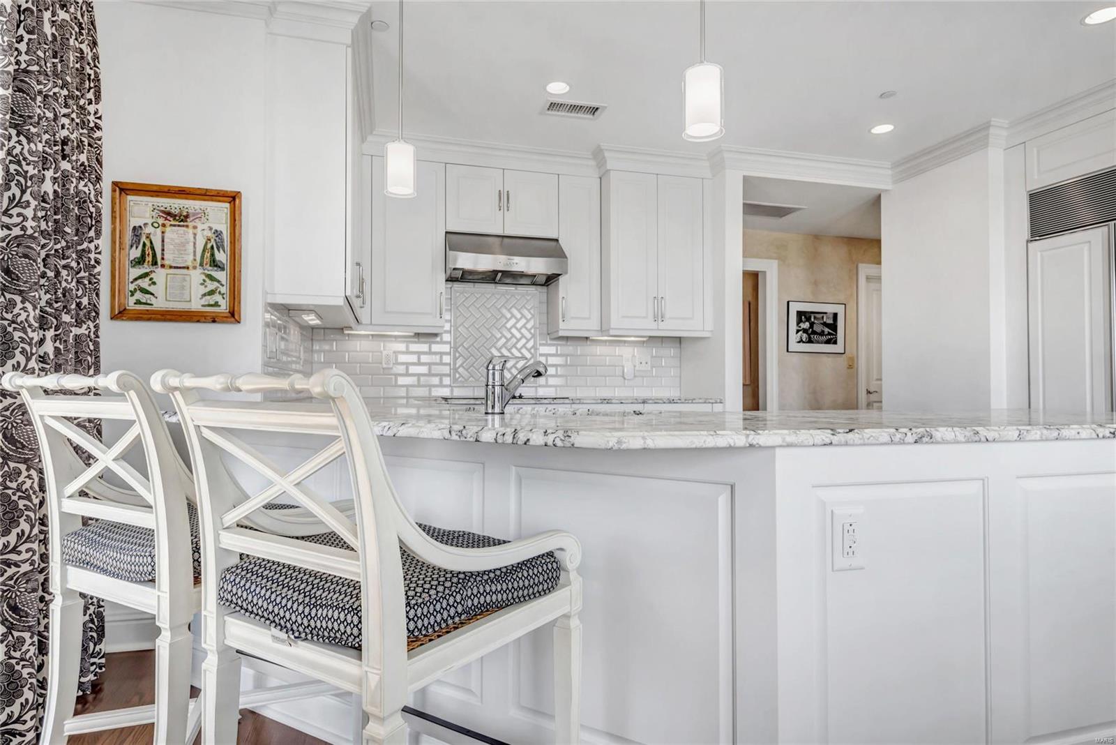 Plaza In Clayton A Condo Amd & - Residential