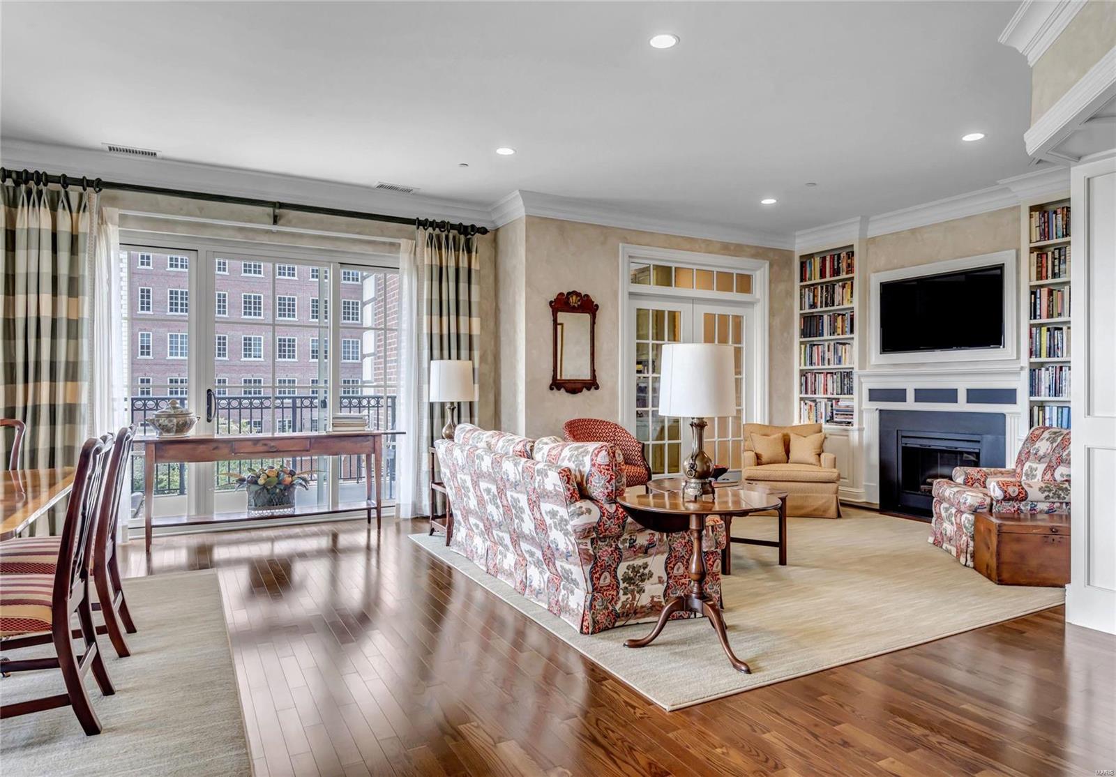 Plaza In Clayton A Condo Amd & - Residential