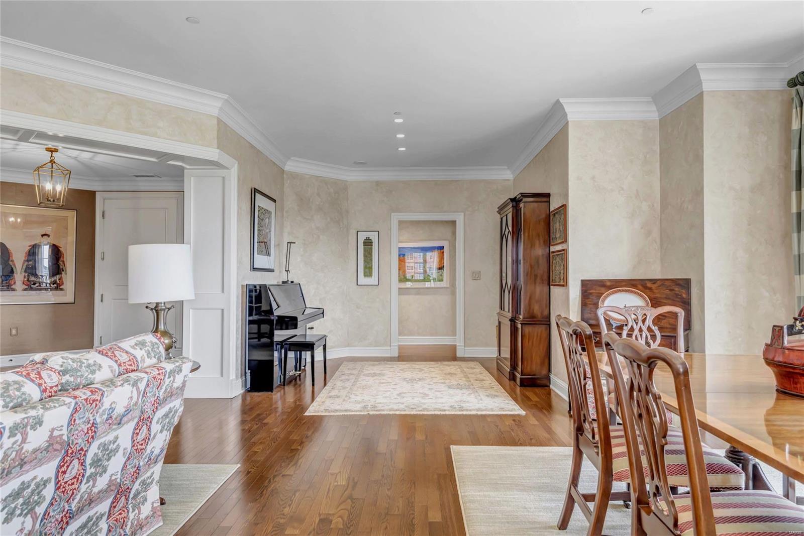 Plaza In Clayton A Condo Amd & - Residential