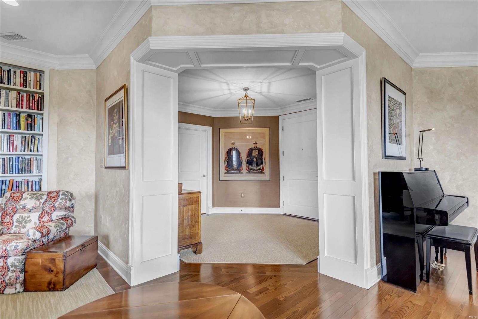 Plaza In Clayton A Condo Amd & - Residential