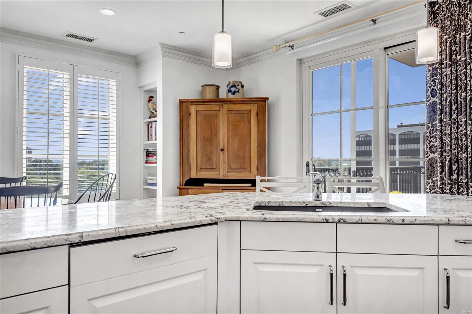 Plaza In Clayton A Condo Amd & - Residential