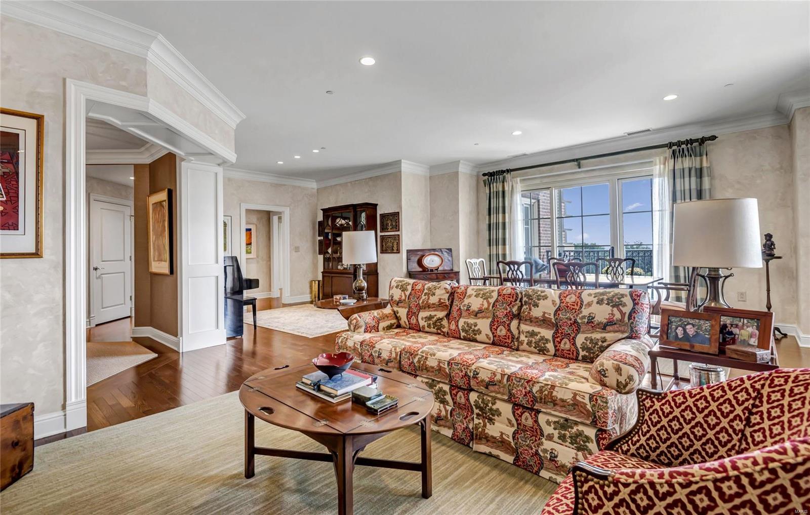 Plaza In Clayton A Condo Amd & - Residential