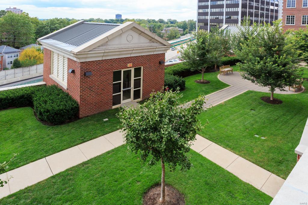 Plaza In Clayton A Condo Amd & - Residential