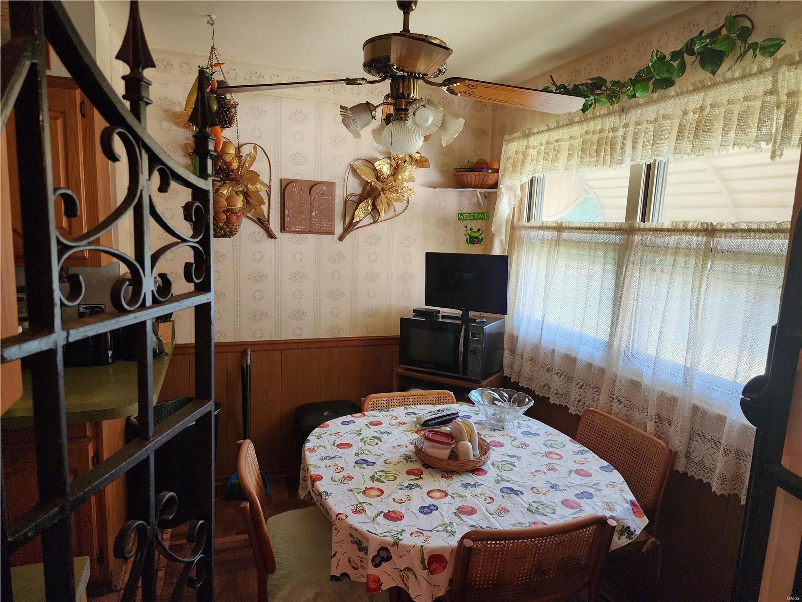 Hathaway manor - Residential