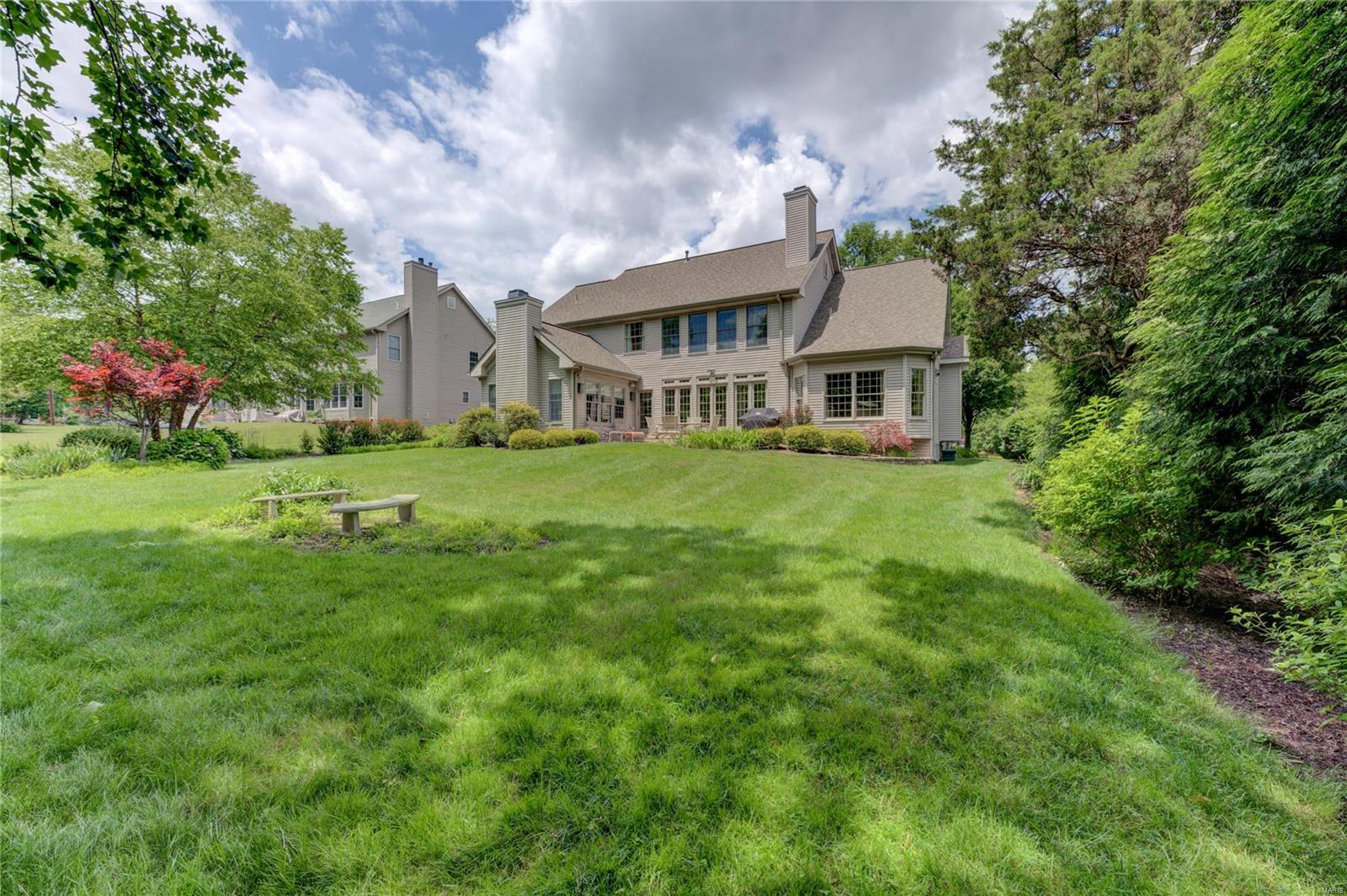 Le Pere Villa Place - Residential