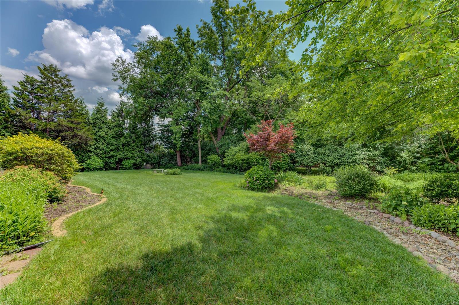 Le Pere Villa Place - Residential