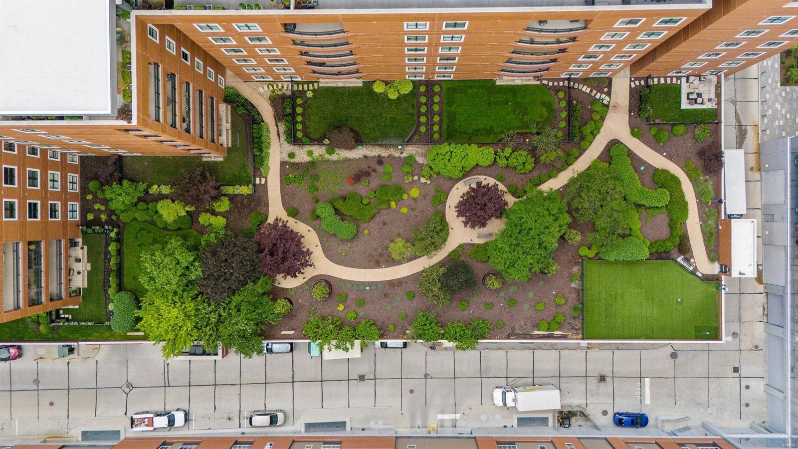 Crescent Condo - Residential