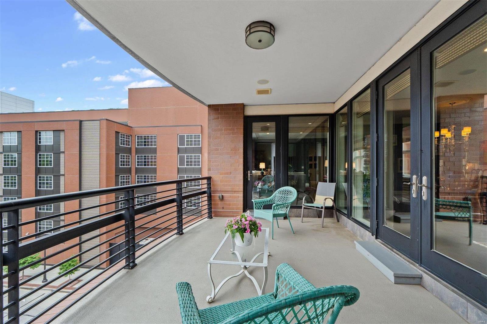 Crescent Condo - Residential