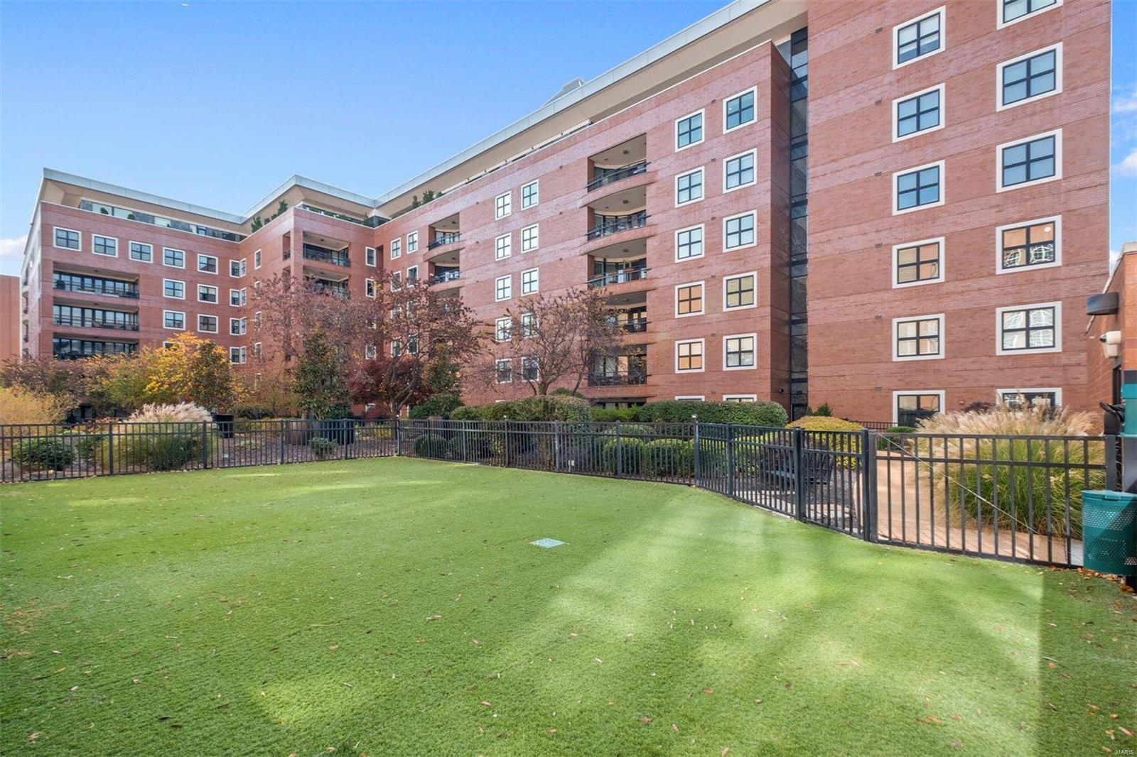 Crescent Condo - Residential