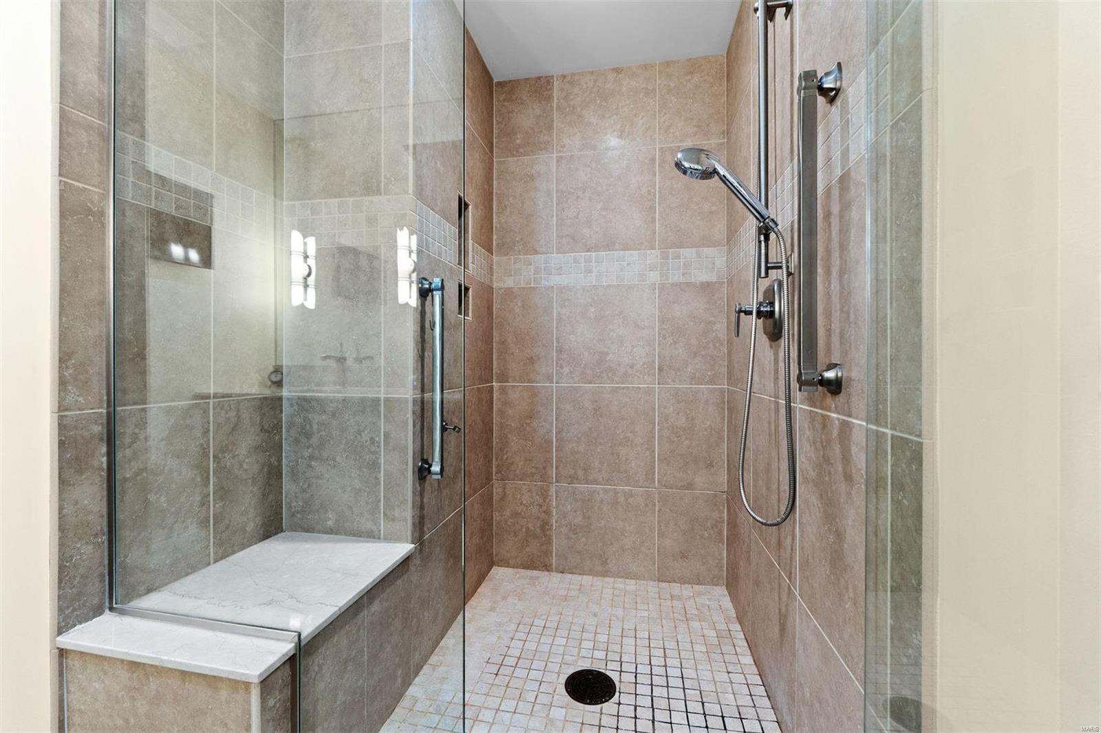 Crescent Condo - Residential