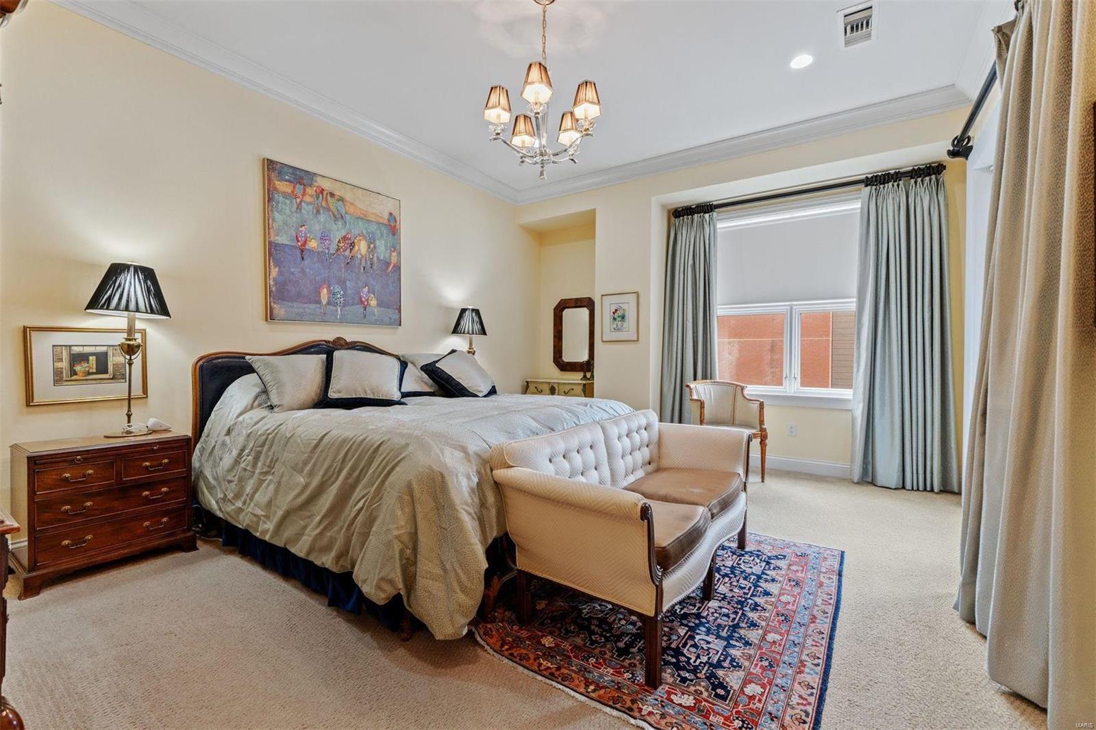 Crescent Condo - Residential