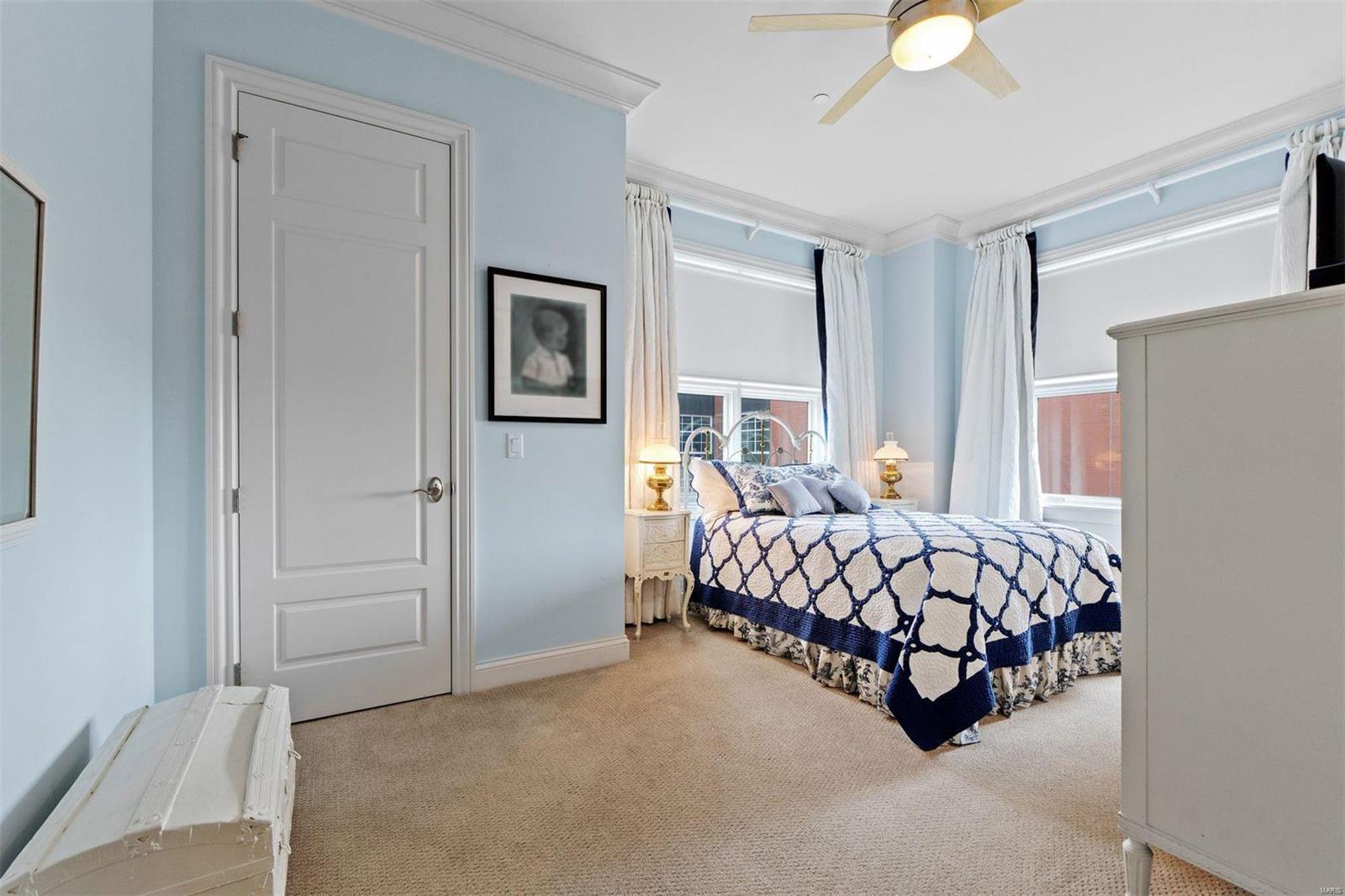 Crescent Condo - Residential