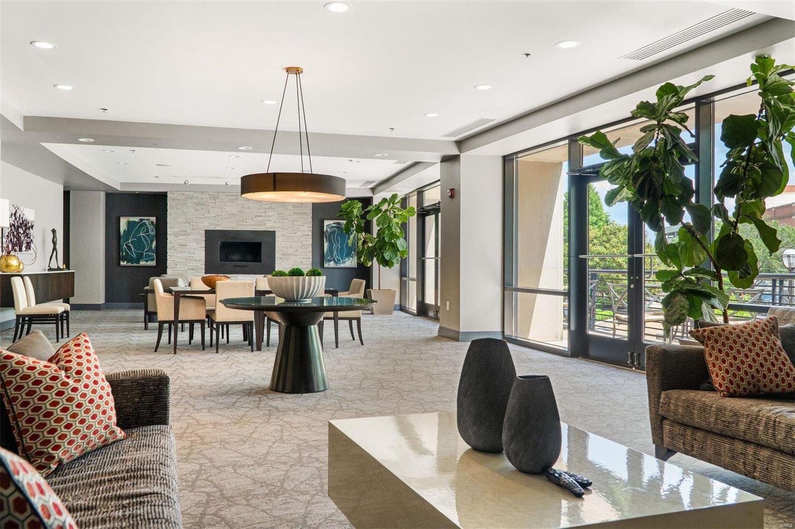 Crescent Condo - Residential