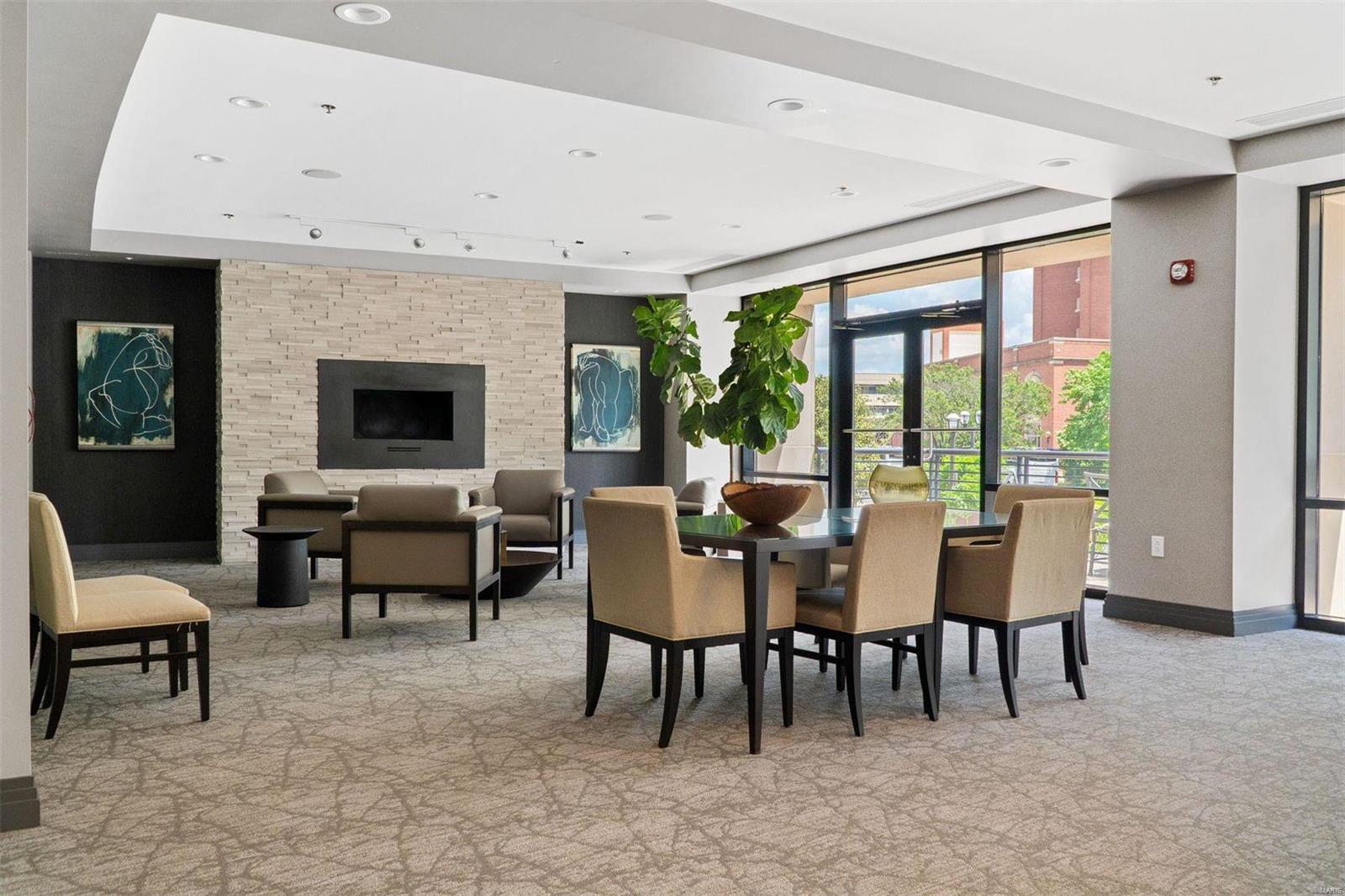 Crescent Condo - Residential