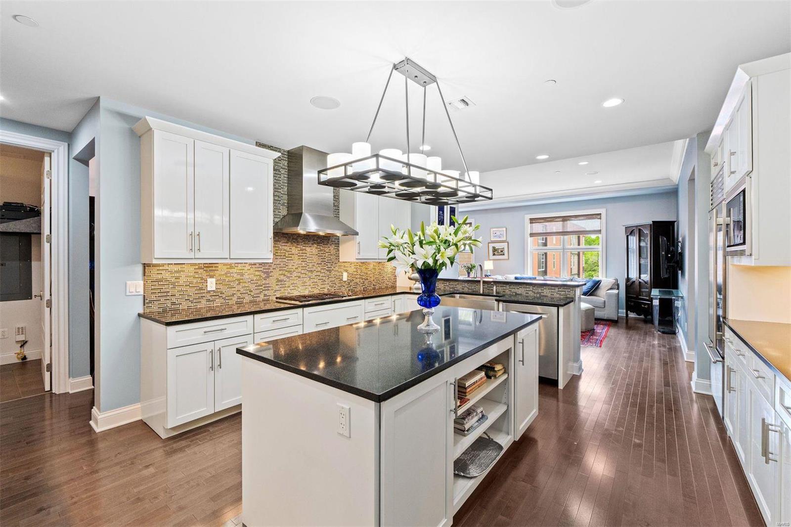 Crescent Condo - Residential