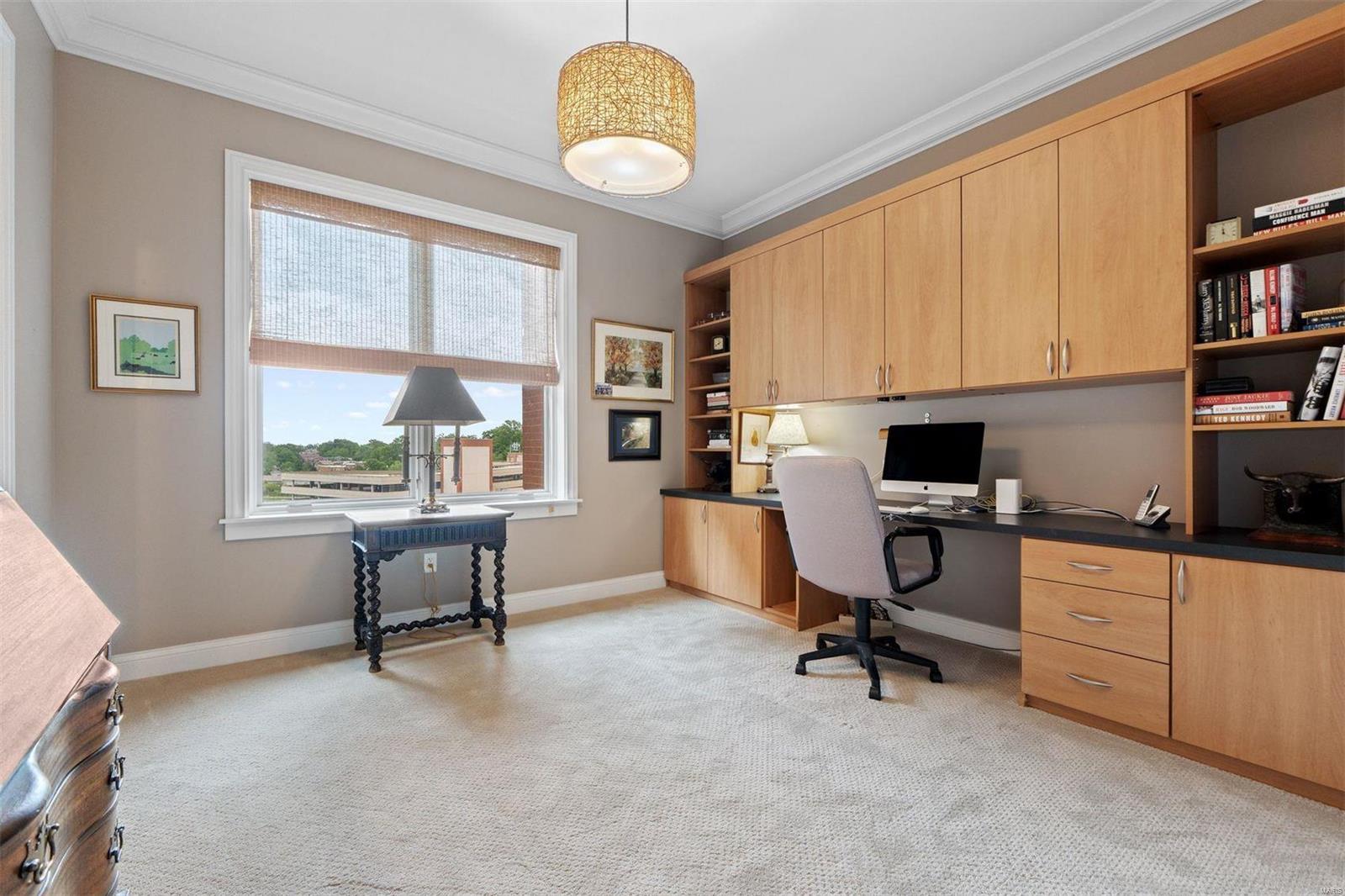 Crescent Condo - Residential