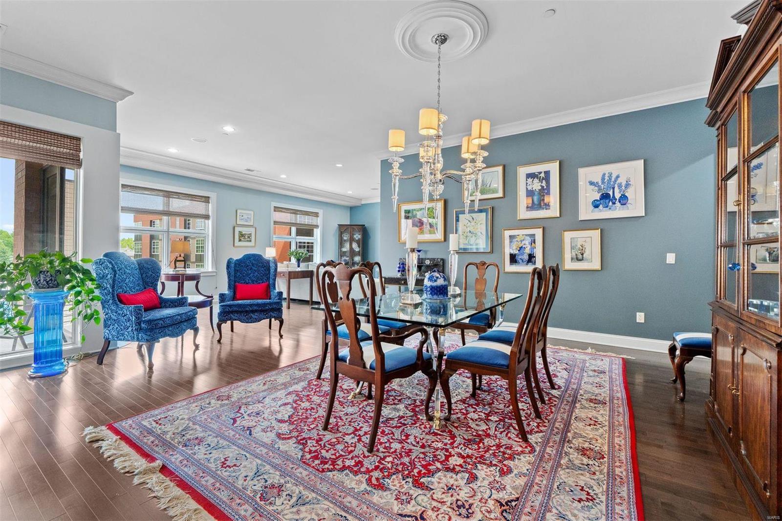 Crescent Condo - Residential