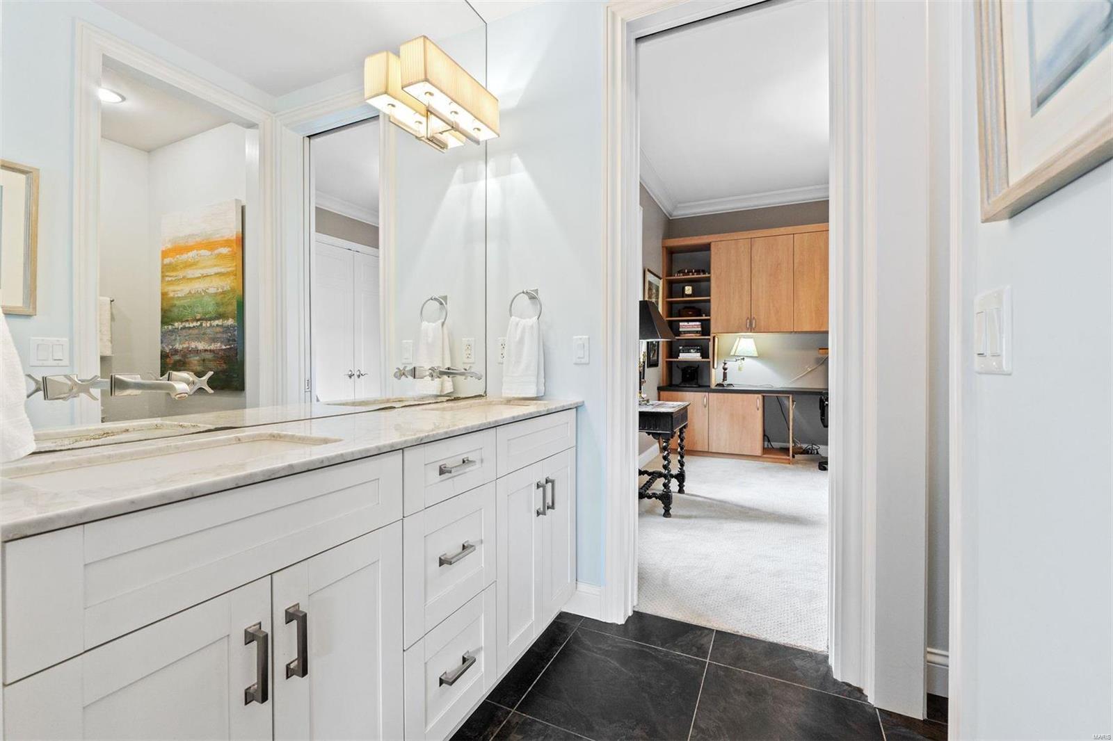 Crescent Condo - Residential