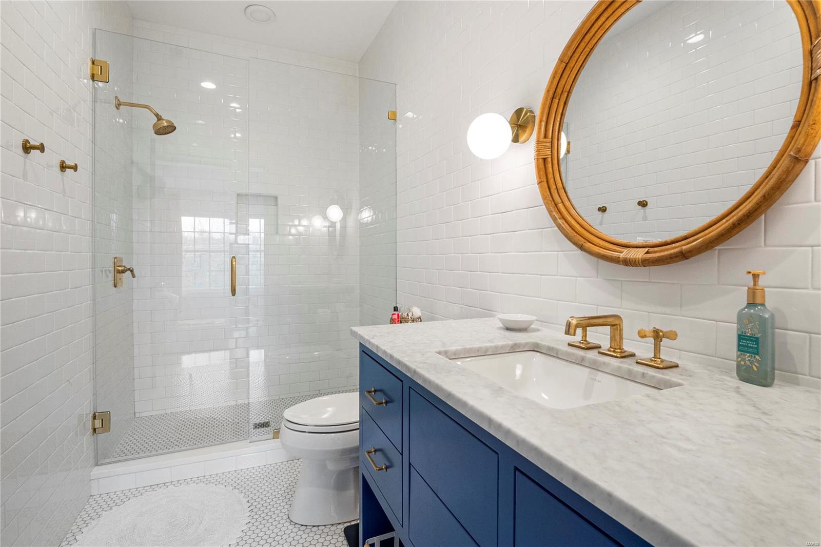 St Louis, Missouri 63124, United States, 5 Bedrooms Bedrooms, ,6 BathroomsBathrooms,Residential,Pending,104215