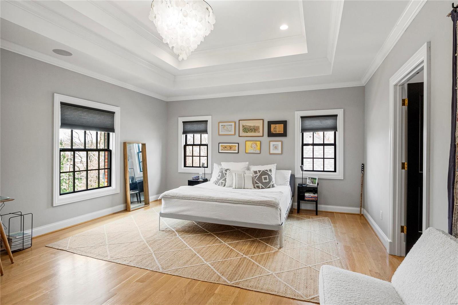 St Louis, Missouri 63124, United States, 5 Bedrooms Bedrooms, ,6 BathroomsBathrooms,Residential,Pending,104215