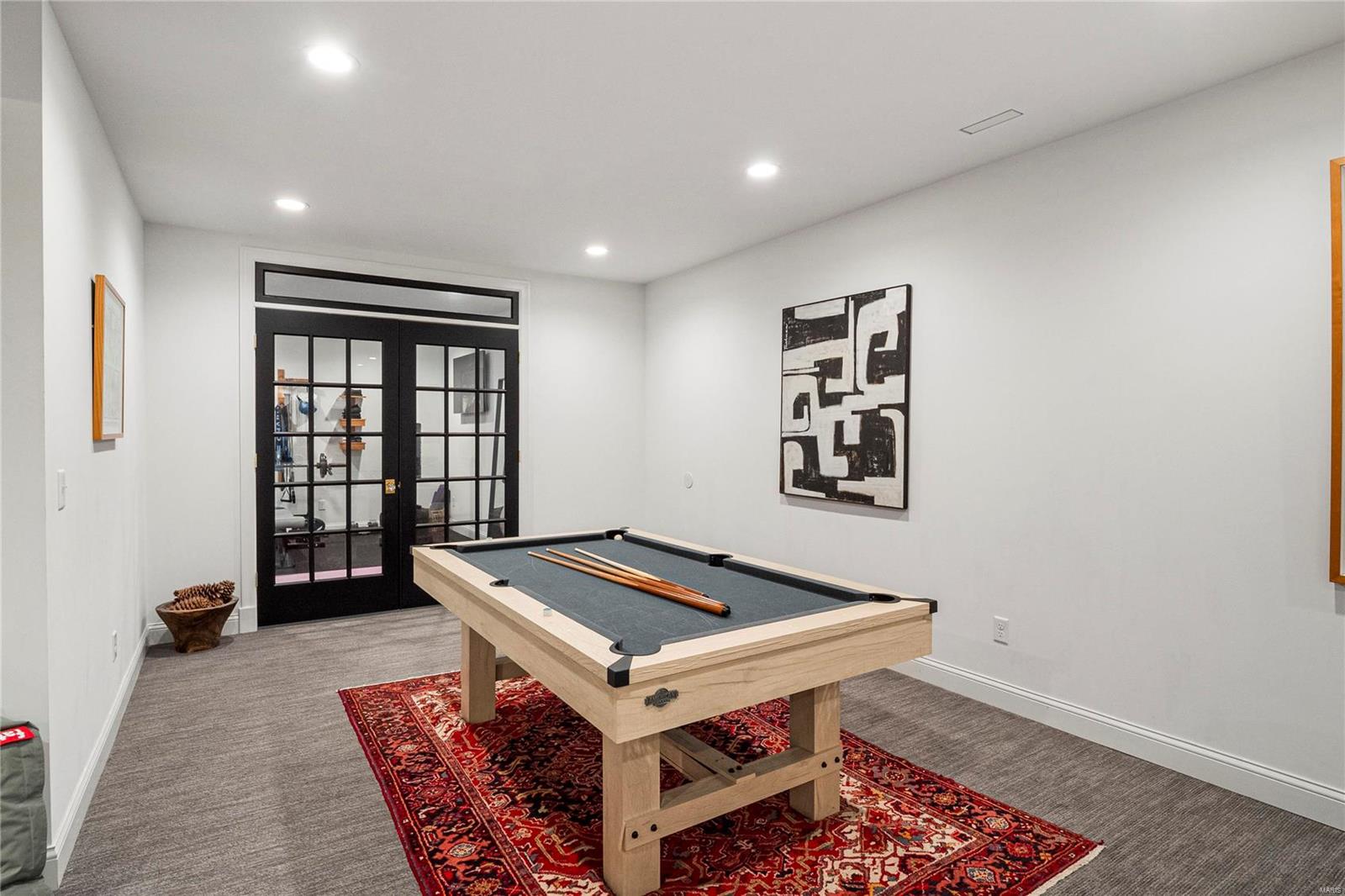 St Louis, Missouri 63124, United States, 5 Bedrooms Bedrooms, ,6 BathroomsBathrooms,Residential,Pending,104215