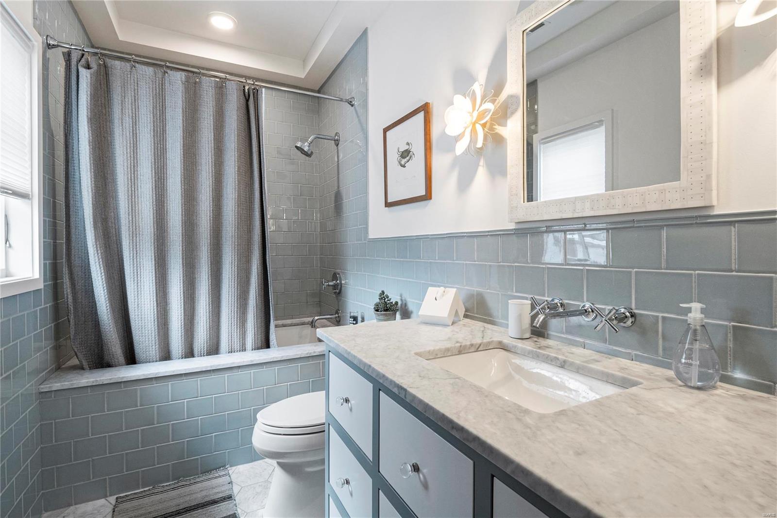 St Louis, Missouri 63124, United States, 5 Bedrooms Bedrooms, ,6 BathroomsBathrooms,Residential,Pending,104215