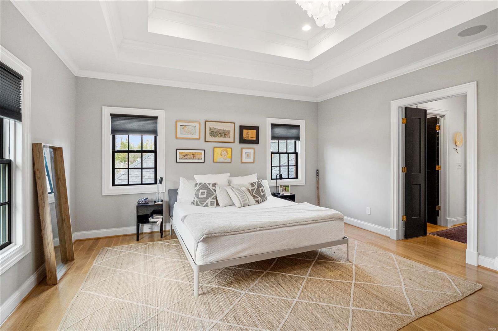 St Louis, Missouri 63124, United States, 5 Bedrooms Bedrooms, ,6 BathroomsBathrooms,Residential,Pending,104215