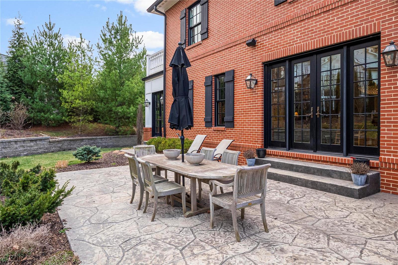 St Louis, Missouri 63124, United States, 5 Bedrooms Bedrooms, ,6 BathroomsBathrooms,Residential,Pending,104215