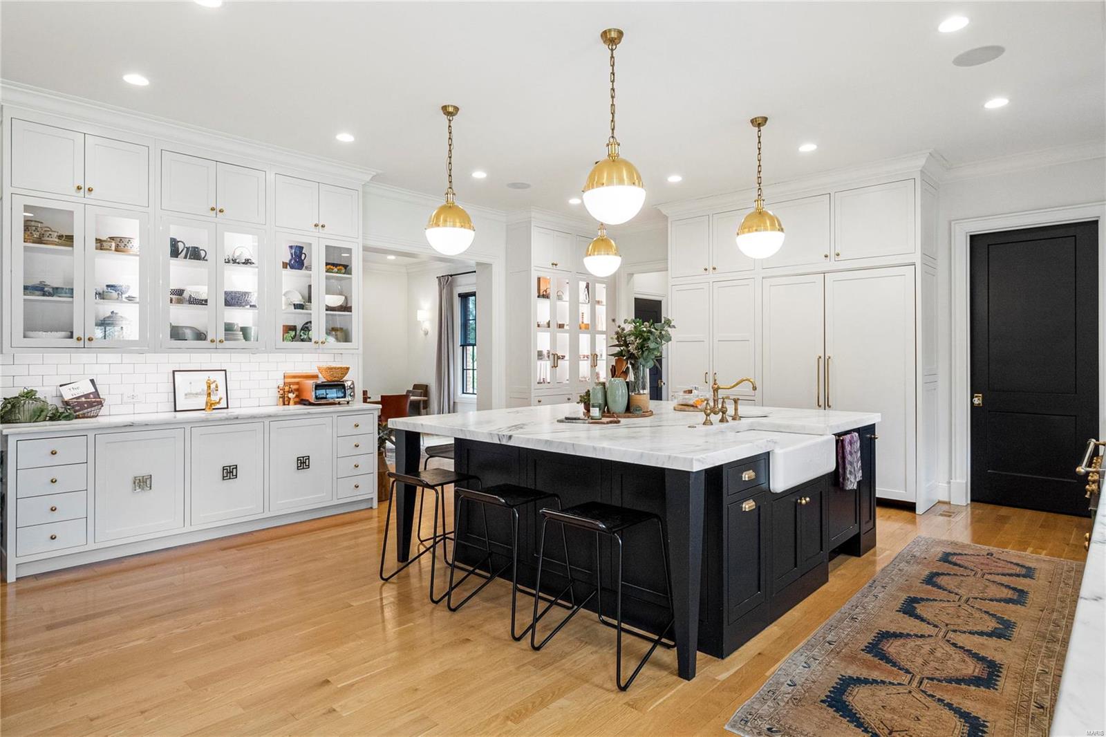 St Louis, Missouri 63124, United States, 5 Bedrooms Bedrooms, ,6 BathroomsBathrooms,Residential,Pending,104215