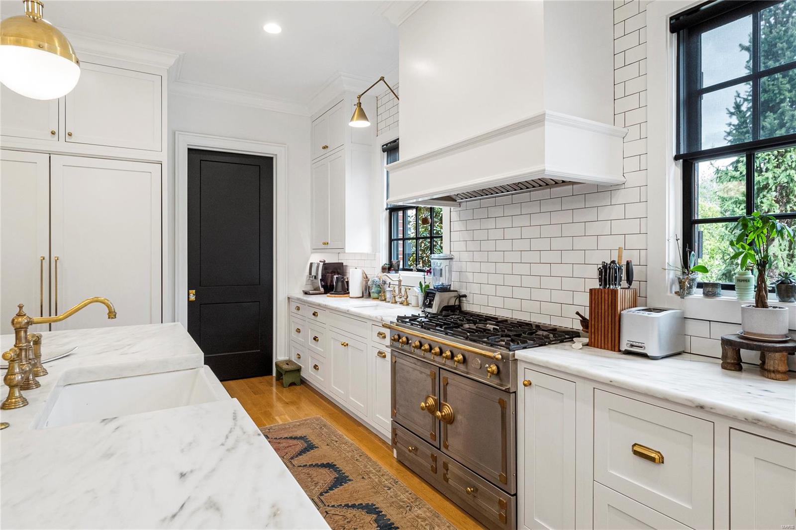 St Louis, Missouri 63124, United States, 5 Bedrooms Bedrooms, ,6 BathroomsBathrooms,Residential,Pending,104215