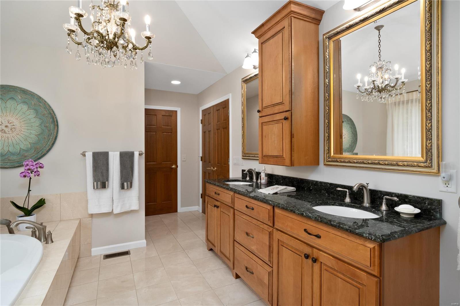 Walnut Hill Lts 1 & 2 Bdy Adj Lt 1 - Residential