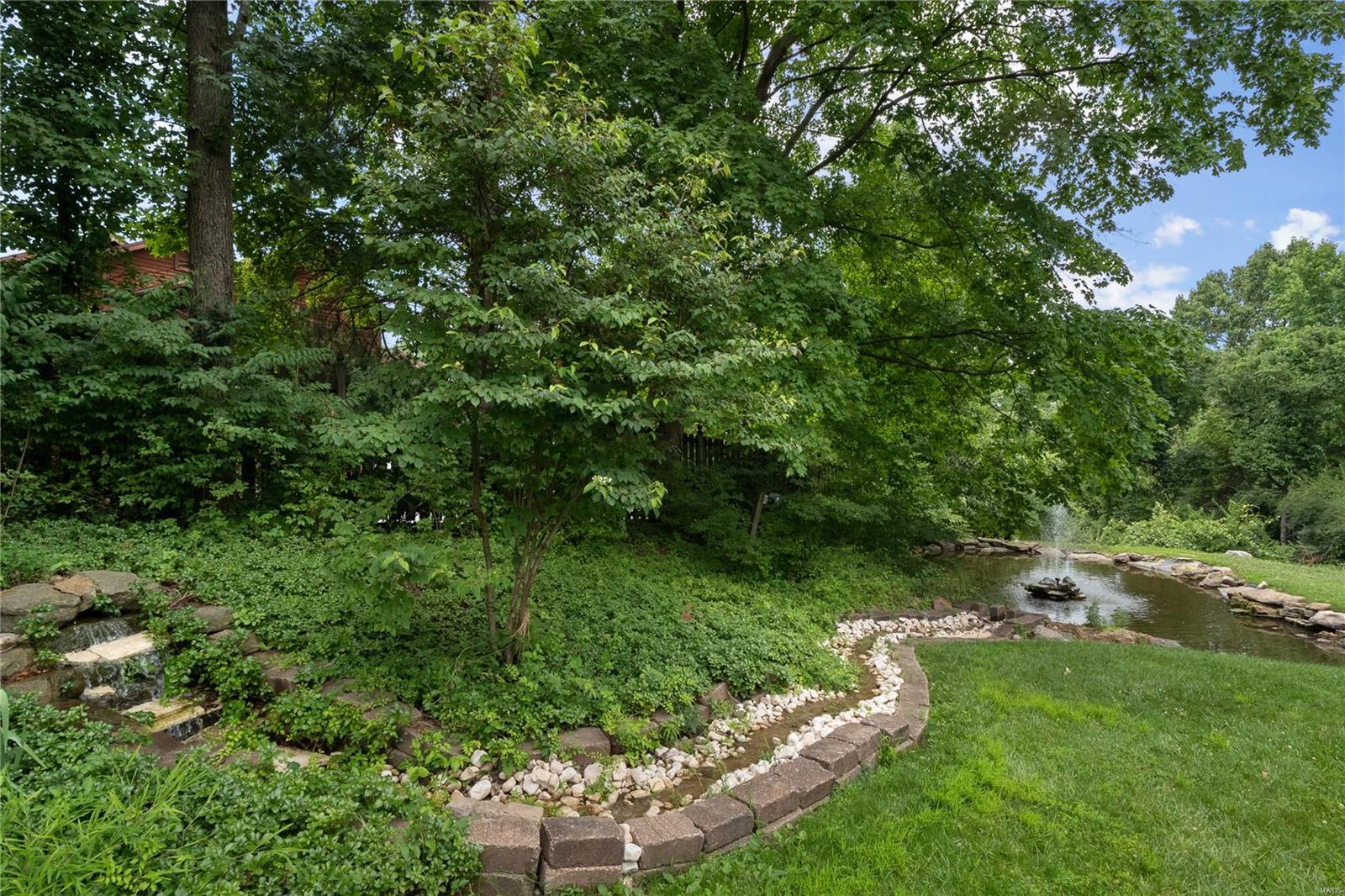 Walnut Hill Lts 1 & 2 Bdy Adj Lt 1 - Residential