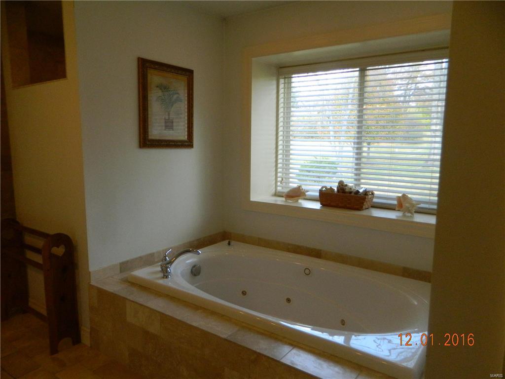 Ladue Lake Estates - Residential
