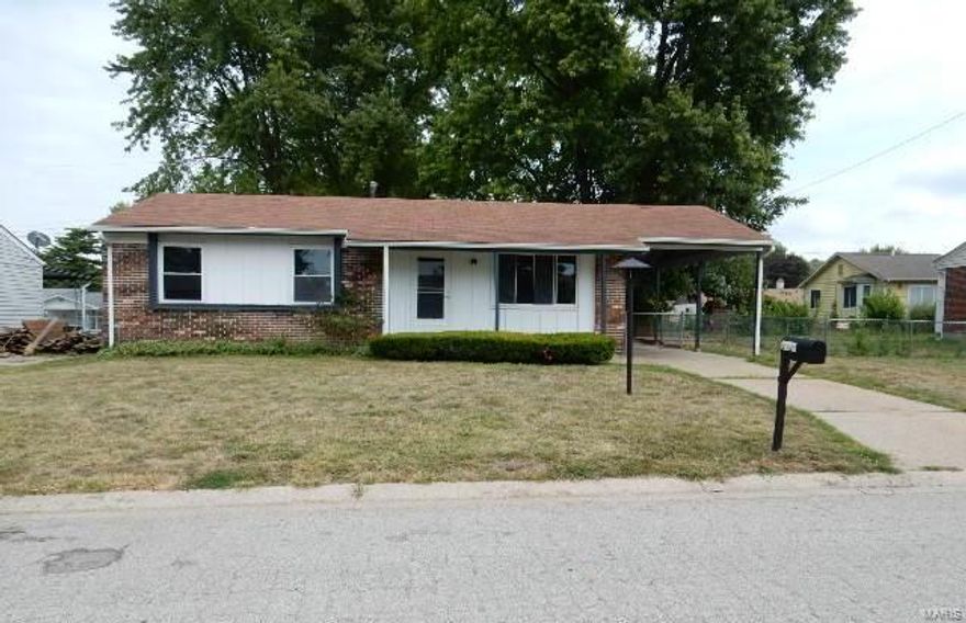 Ranch home in the popular St. Charles Hills subdivision with 3 bedrooms, finished basement (with 2nd bath), eat in kitchen, carport and tons of more potential.  Don't miss out on this opportunity.  It's a keeper for just the right person with a vision. SpecialListingConditions: Foreclosure