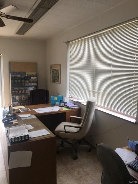 NON SUBDIVISION - Commercial Sale