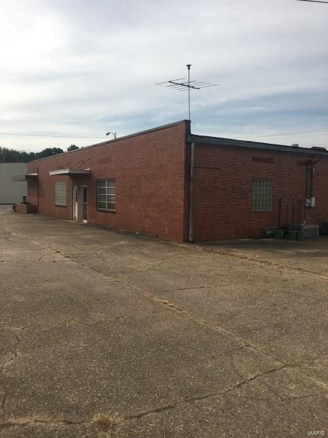 NON SUBDIVISION - Commercial Sale
