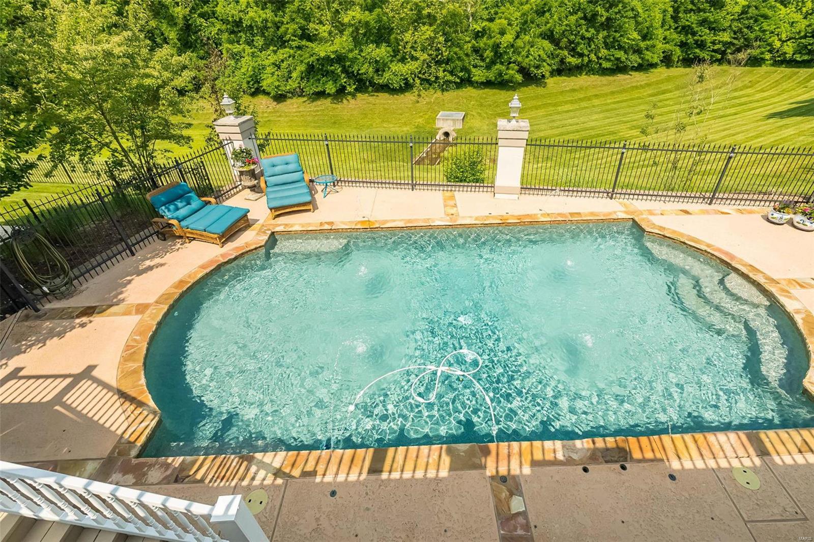 Manderleigh Of Town & Country One - Residential