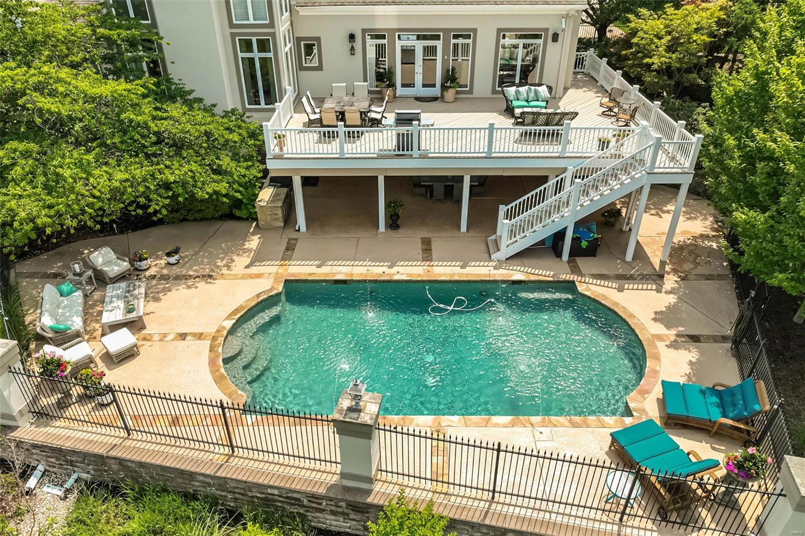 Manderleigh Of Town & Country One - Residential