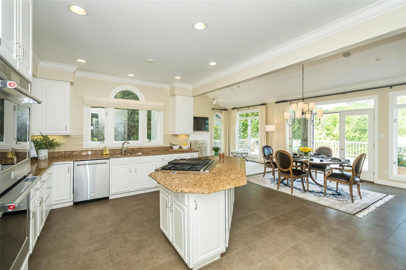 Manderleigh Of Town & Country One - Residential