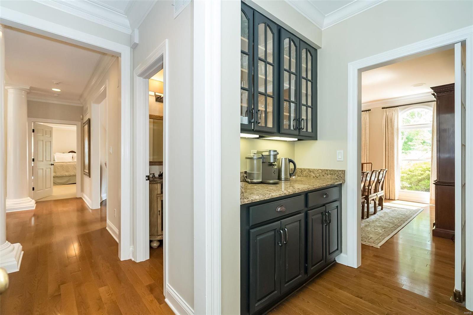 Manderleigh Of Town & Country One - Residential