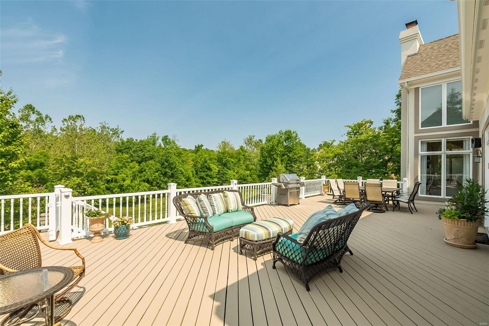 Manderleigh Of Town & Country One - Residential