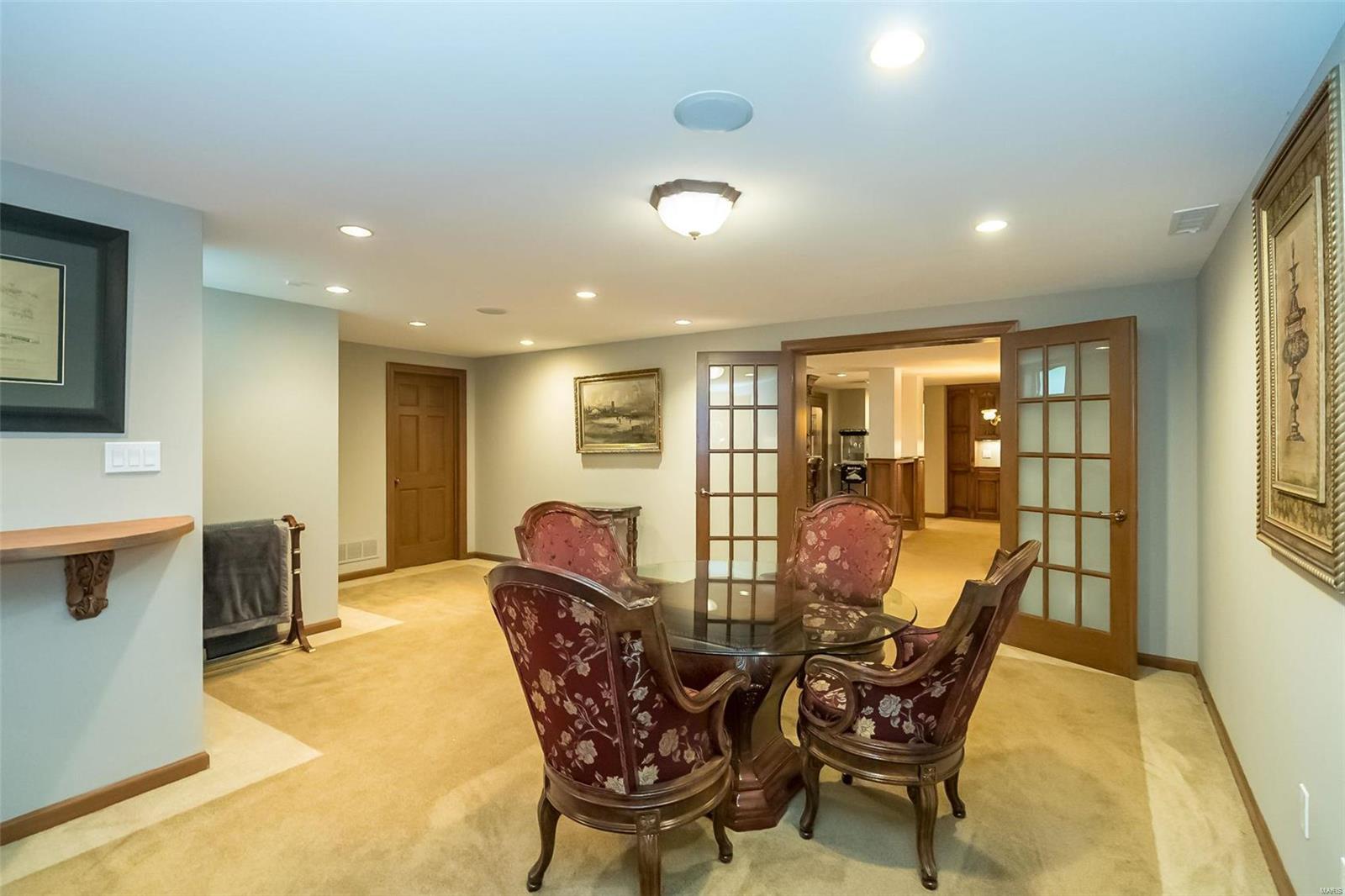 Manderleigh Of Town & Country One - Residential