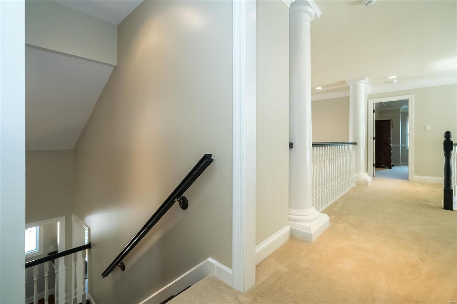 Manderleigh Of Town & Country One - Residential