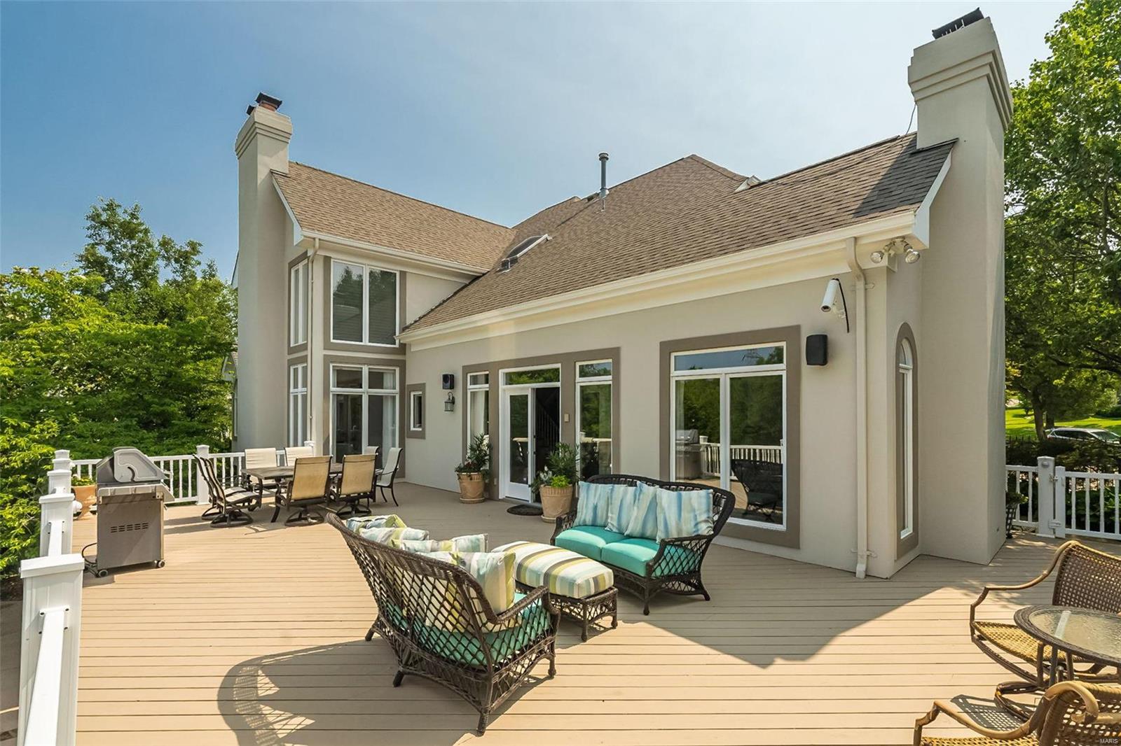 Manderleigh Of Town & Country One - Residential