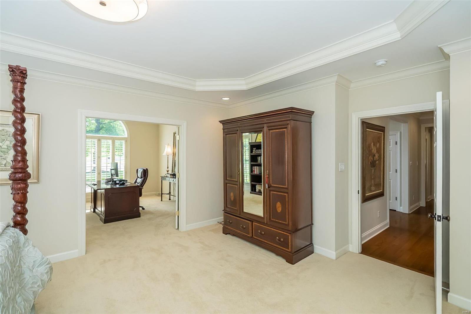 Manderleigh Of Town & Country One - Residential