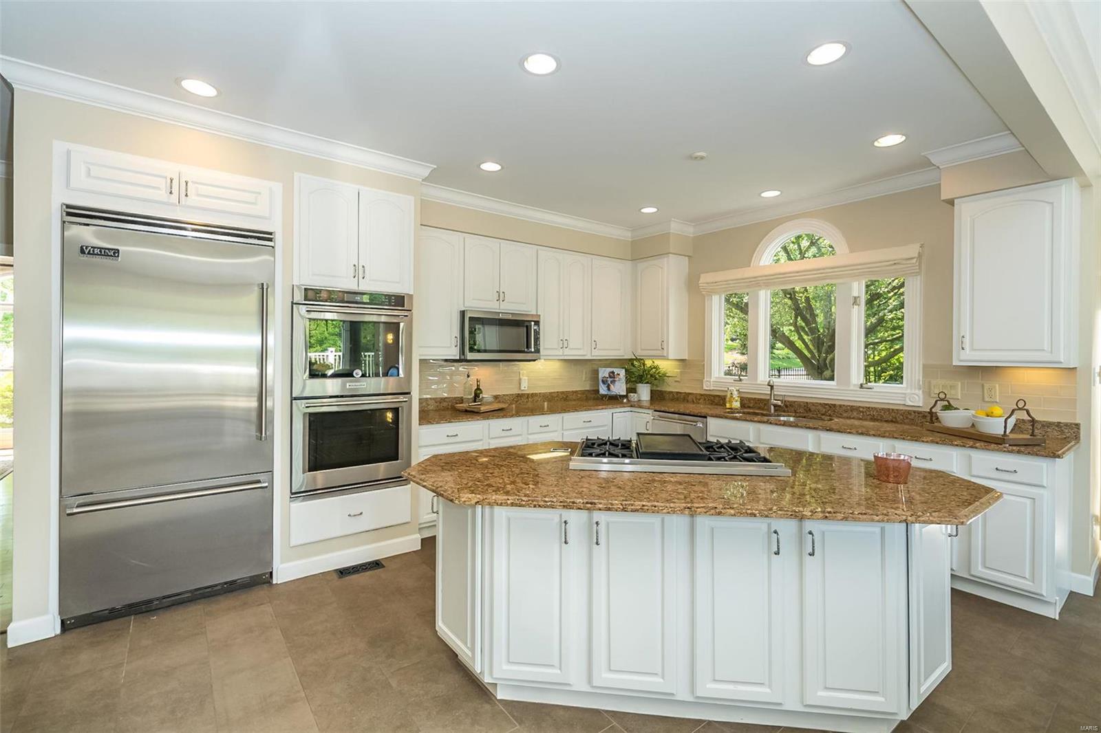 Manderleigh Of Town & Country One - Residential