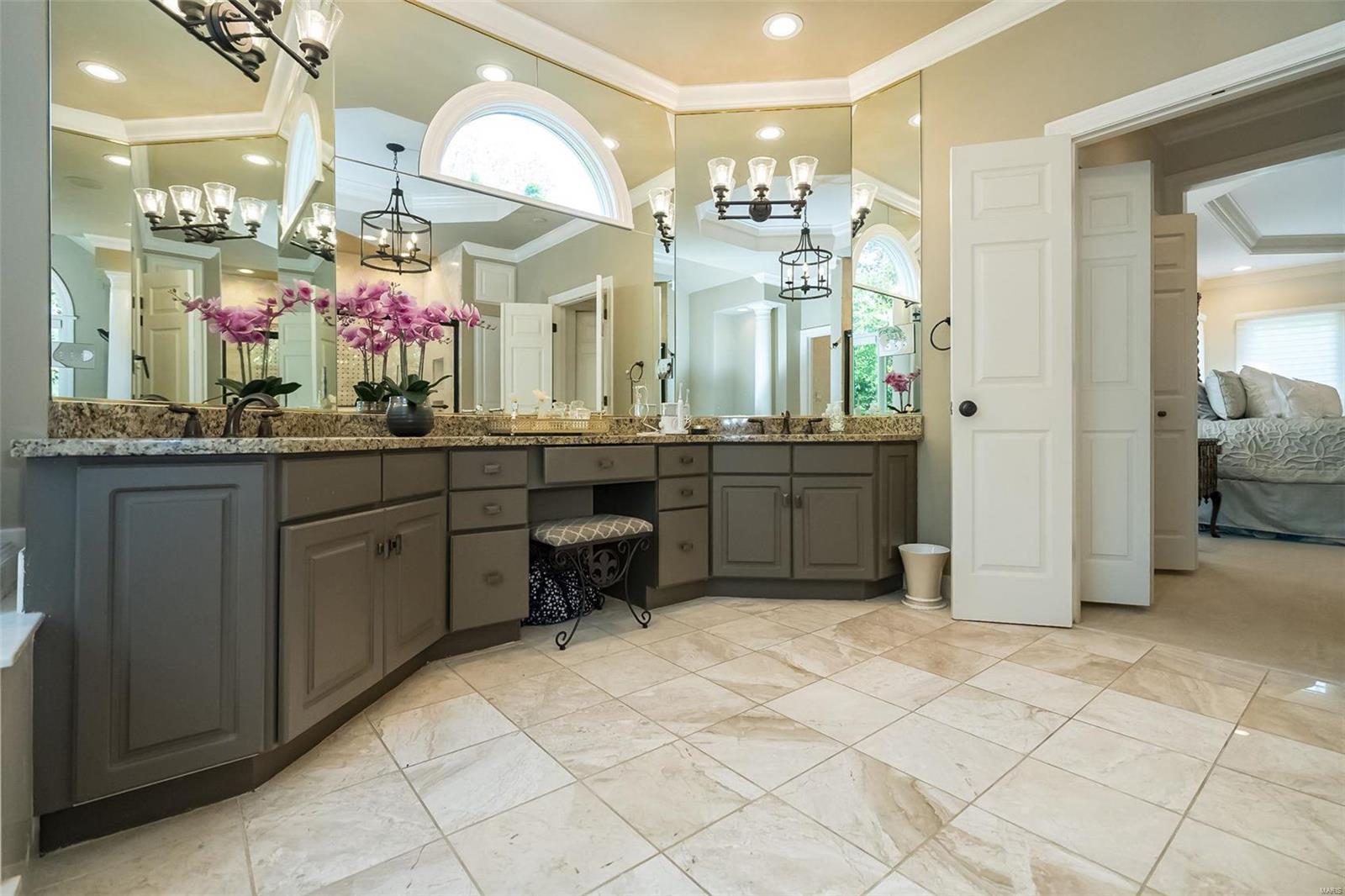 Manderleigh Of Town & Country One - Residential